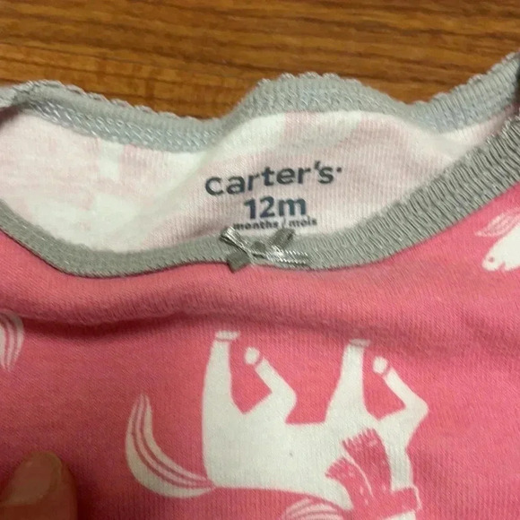 Carter’s baby girl Christmas pajamas, size 12 mon - Picture 3 of 5